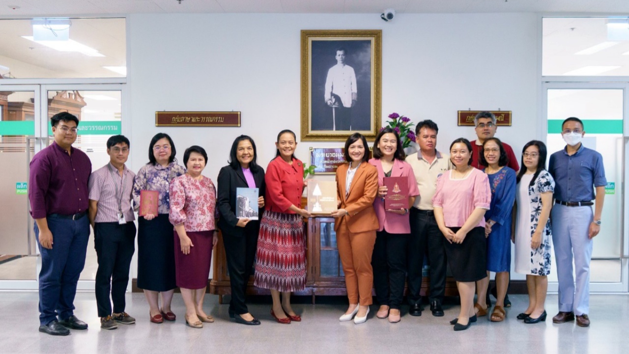 ประชุมความร่วมมือระหว่างสำนักพิมพ์ มสธ. และสำนักวรรณกรรมเเละประวัติศาสตร์ กรมศิลปากร